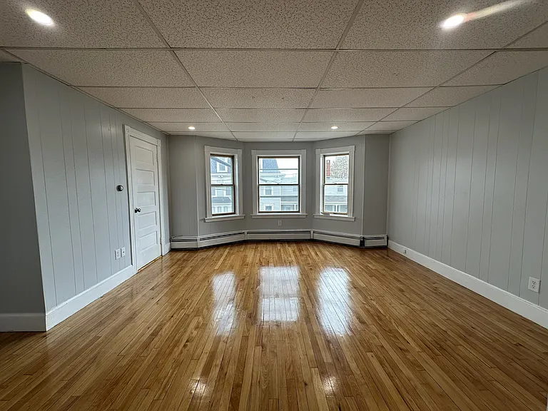 91 Foss St #2 — Photo 3