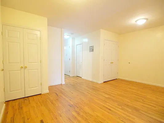Rented by Douglas Elliman | media 26