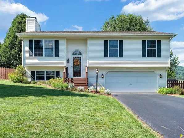 133 Gala Dr, Roanoke, VA 24019