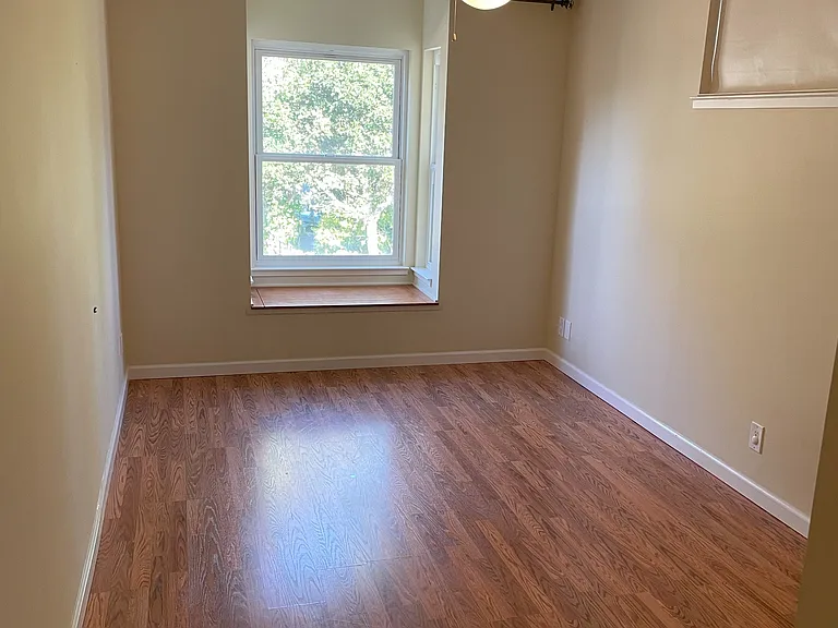 1611 Parkwood Dr — Photo 13