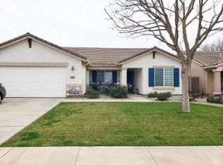 2093 W Tudor Ln, Hanford, CA 93230