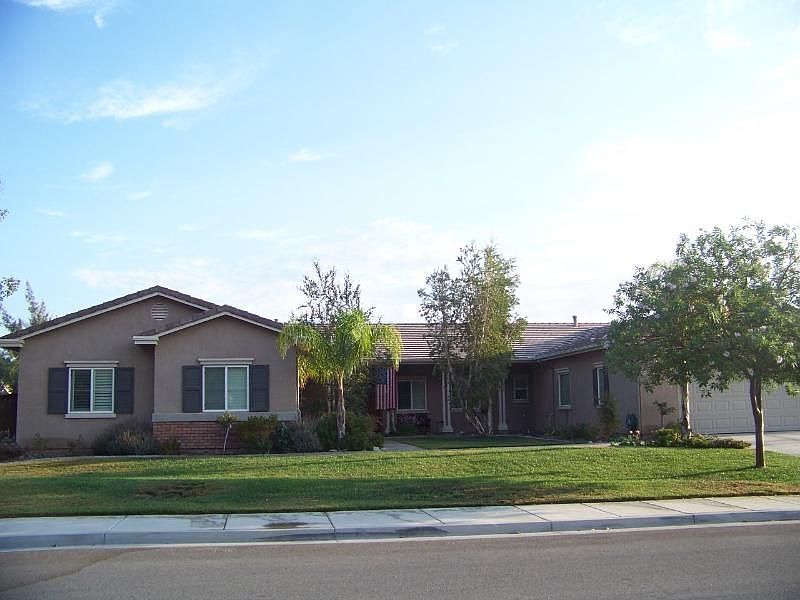 1st image of 14940 Golondrina St