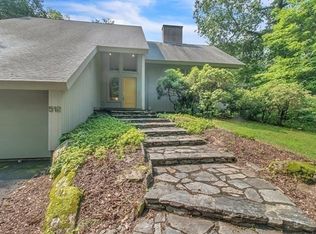 512 Mountain Rd, Wilbraham, MA 01095