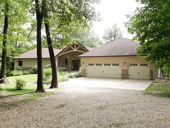 3rd image of 16200 Henderson Ln