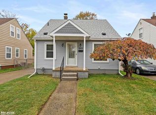 29711 Kelly Rd, Roseville, MI 48066