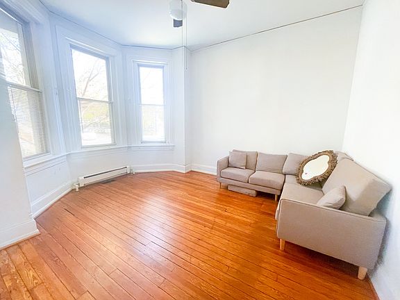 5th image of 2501 Kensington Ave #B