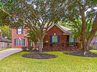 15806 Clear Pointe Dr, Cypress, TX 77429
