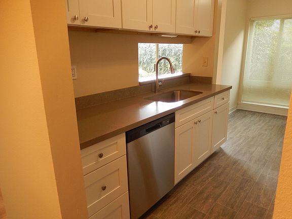 3rd image of 89 E 39th Ave