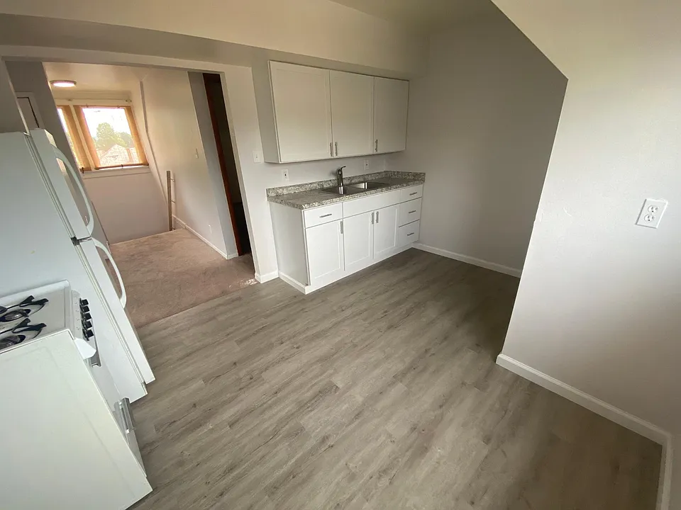 458 Canal St #3