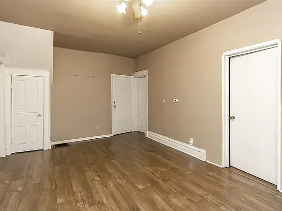 1316 Main St #1 — Photo 2