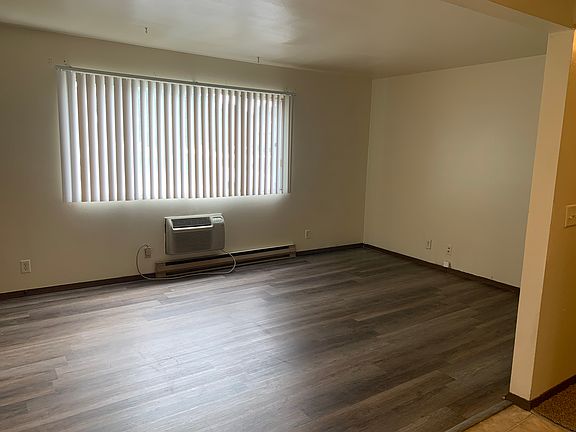 2nd image of 4335 Kennedy Dr #104
