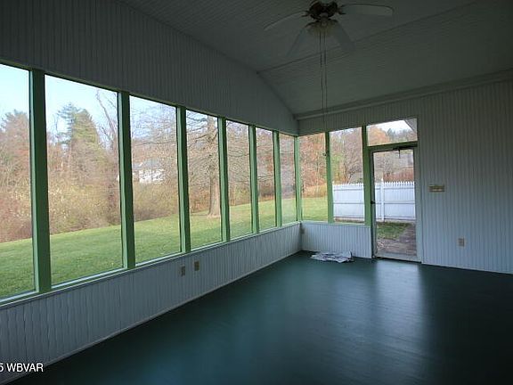 4th image of 217 Woodland Ct