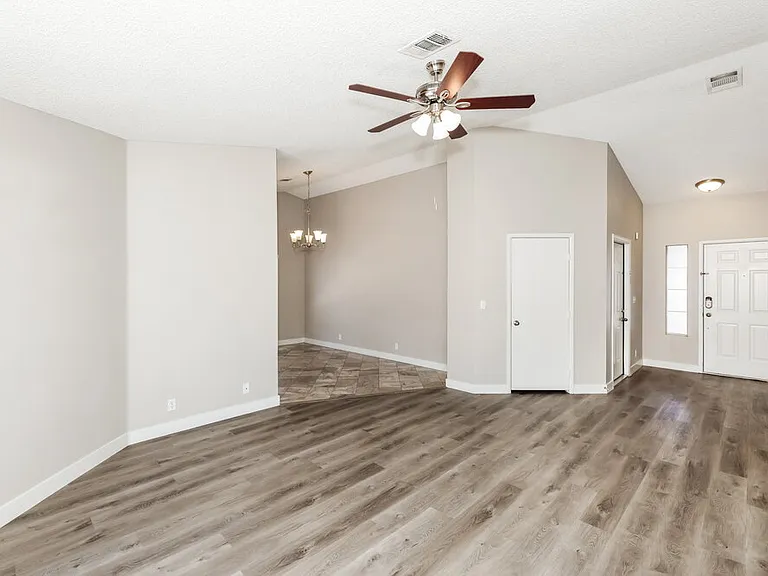 934 Wagon Train Dr — Photo 5