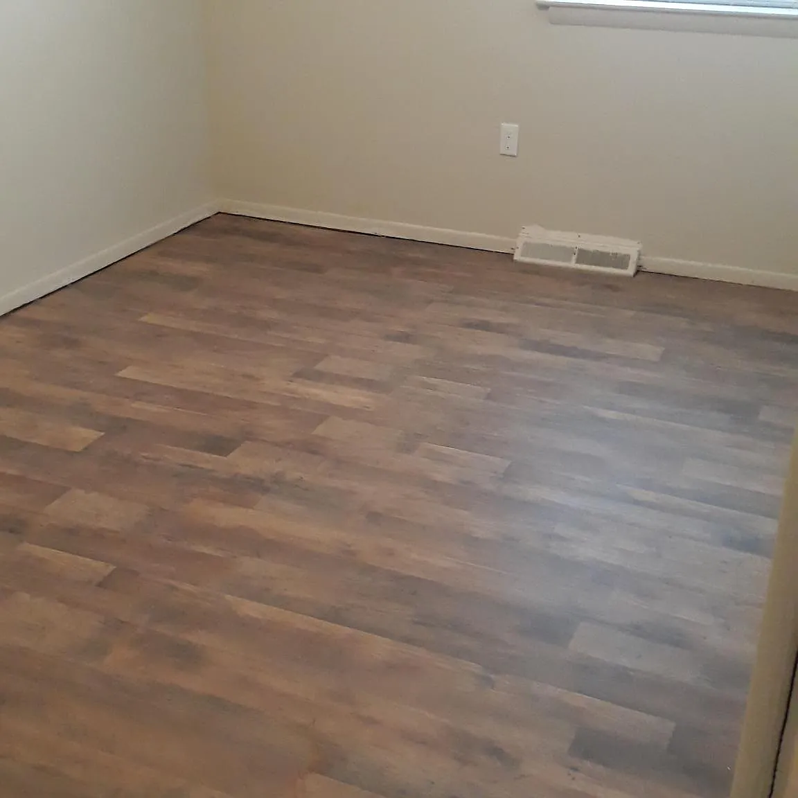 3 bed, 1300 sqft, $1,610 — Photo 2
