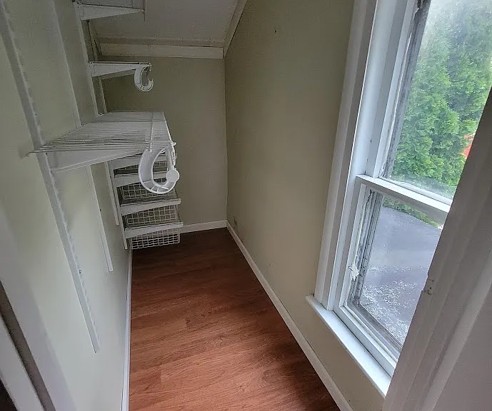 437 E Doty Ave — Photo 13
