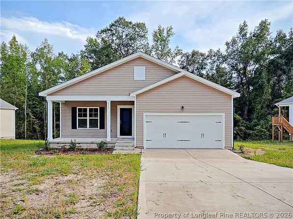 331 Appaloosa Dr, Spring Lake, NC 28390
