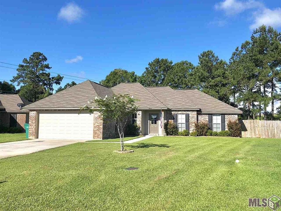 1st image of 28913 Willow Lake Dr