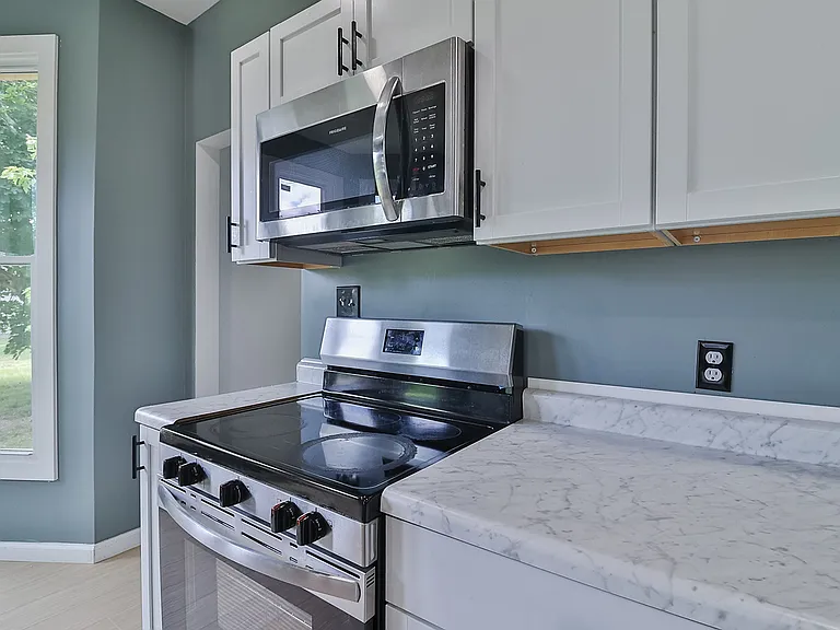 412 W Kibby St — Photo 22