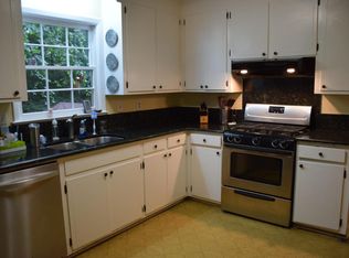 6025 Rembert Dr, Hanahan, SC 29410