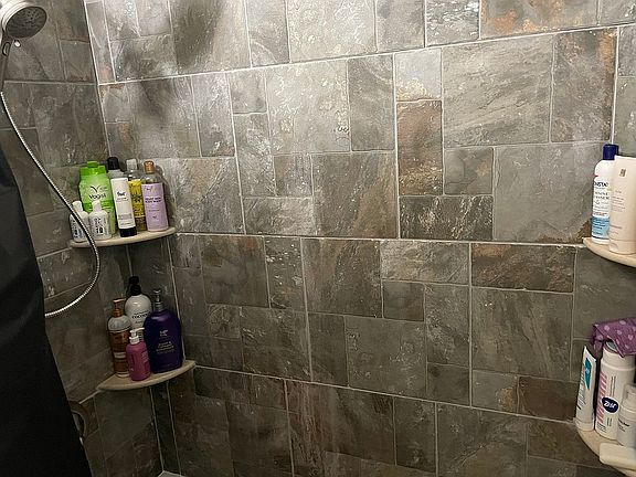 2nd image of 587 Arbor Rd