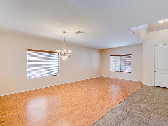 4th image of 16085 W Christy Dr