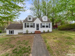 6 Prospect Drive, Newtown, CT 06470