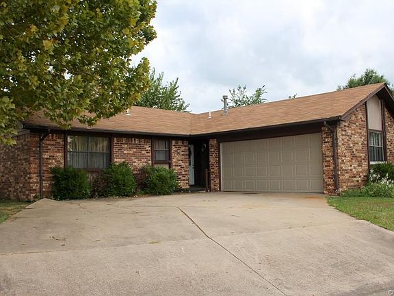 2nd image of 608 Belmonte Ct