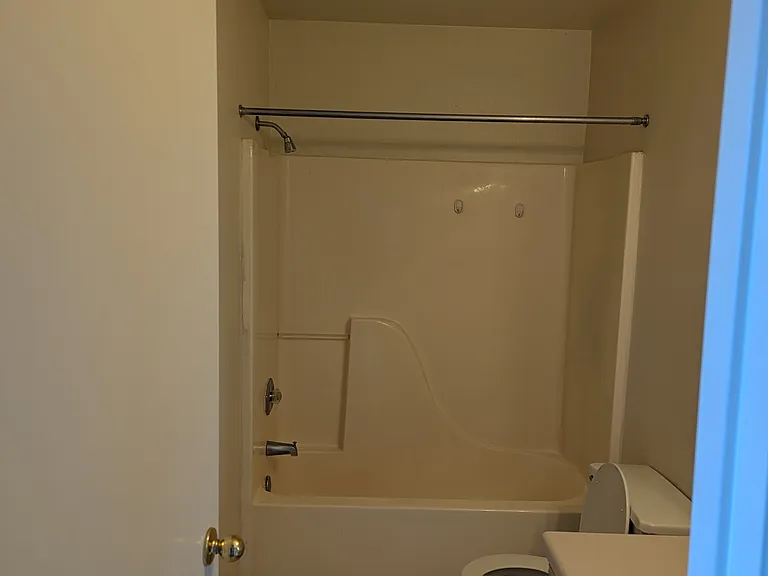412 & 414 Valley Cir — Photo 2