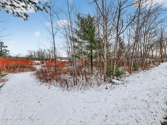 5th image of 51 Laurel Trail