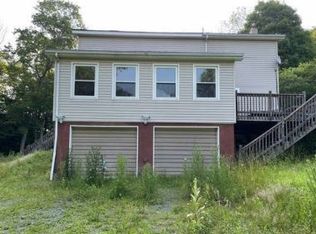 110 Riverfront Ter, Pocono Lake, PA 18347