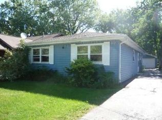 26229 N Walnut Ave, Mundelein, IL 60060