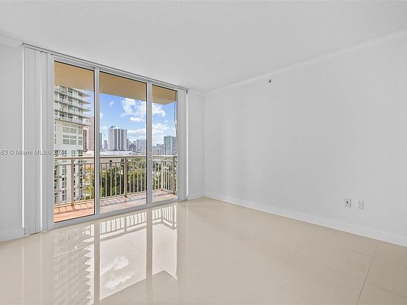 3rd image of 2000 N Bayshore Dr APT 1106