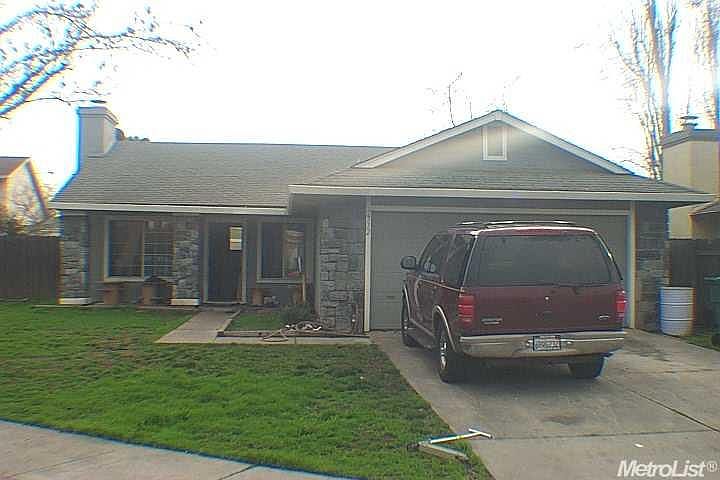 1st image of 2712 Birchwood Ct