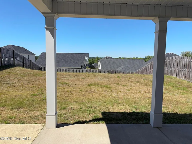 1210 Belgrove Dr — Photo 24