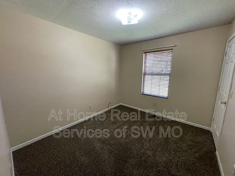 831 S Timber Ridge Dr — Photo 7