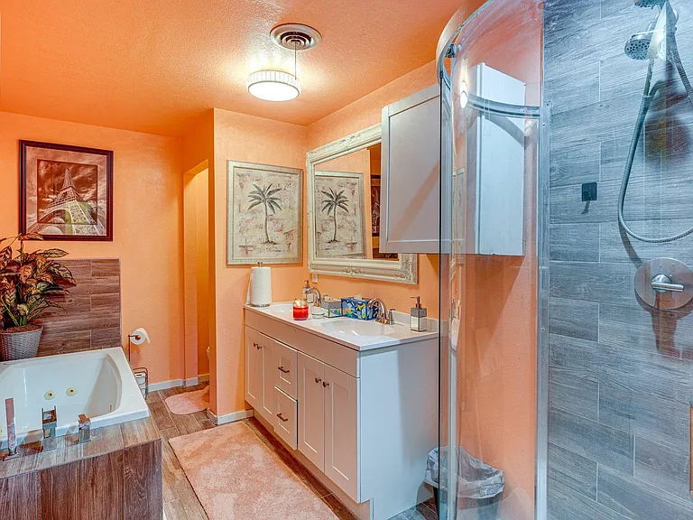 Modern Hallway Bathroom, Bedroom 3 and 4
