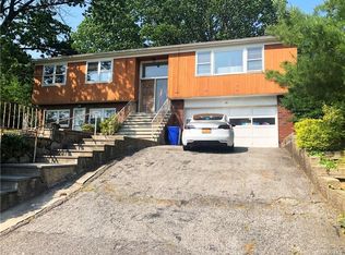 59 Lasalle Dr, New Rochelle, NY 10801