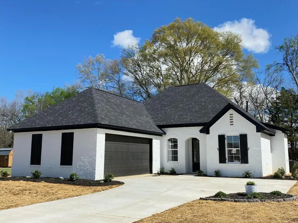 144 Lashonda Cir, Canton, MS 39046