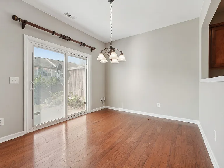 8223 Pilots View Dr — Photo 8
