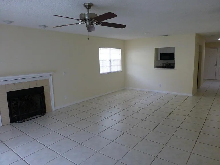912 Highlands Blvd — Photo 12