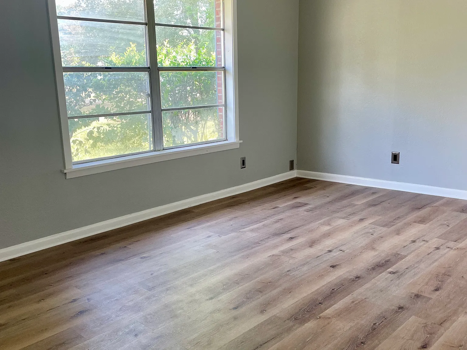 3 bed, 1375 sqft, $995 — Photo 3
