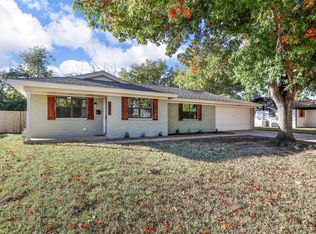 5425 Randol Dr, Fort Worth, TX 76180