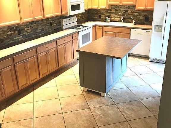 5th image of 2891 SW 22nd Cir #47-D