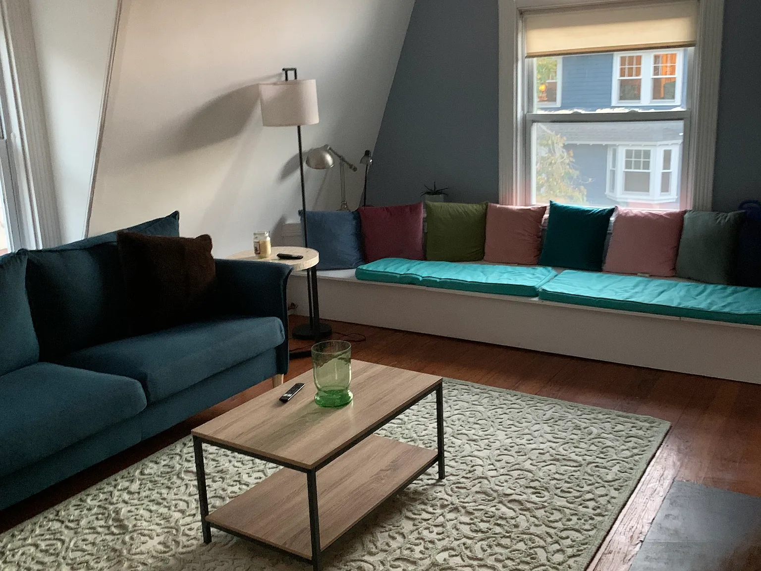 3 bed, 1220 sqft, $4,650 — Photo 2