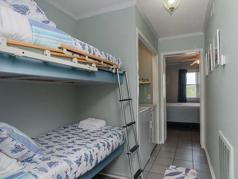 1004 Carolina Beach Ave S #B-4 — Photo 18