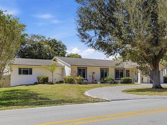 3rd image of 431 S Old Hiatus Rd