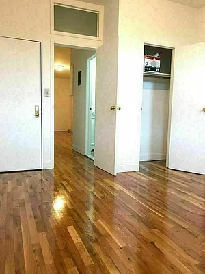 Rented by EXR | media 37