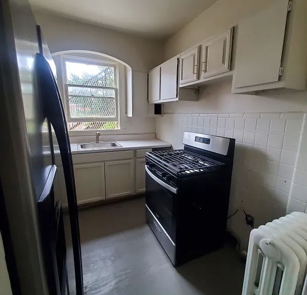 712 W King St #2 — Photo 3