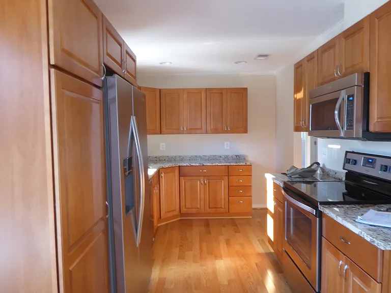 14209 Chesterfield Dr — Photo 13