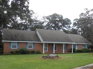 518 Oakbrook Cir, McComb, MS 39648